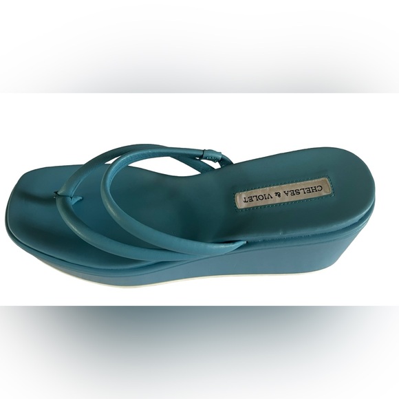 Chelsea & Violet Platform Sandals - Picture 6 of 10